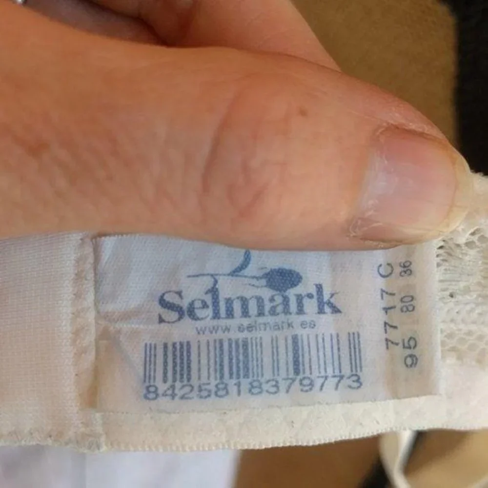 Selmark Women's Size 36C Ivory Floral Lace Lightly Lined Bra Underwire